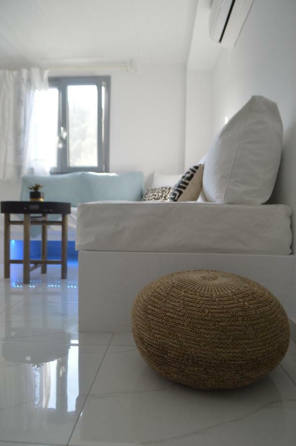 Small Paradise Andros Town Ngoại thất bức ảnh