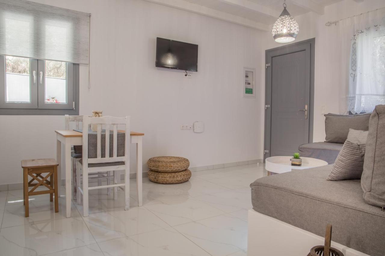 Small Paradise Andros Town Ngoại thất bức ảnh